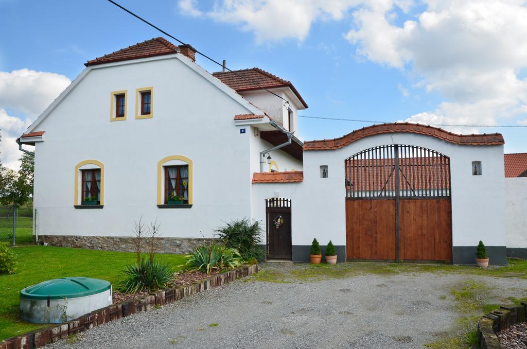 Appartamento Blazkuv Statek Malsice Esterno foto