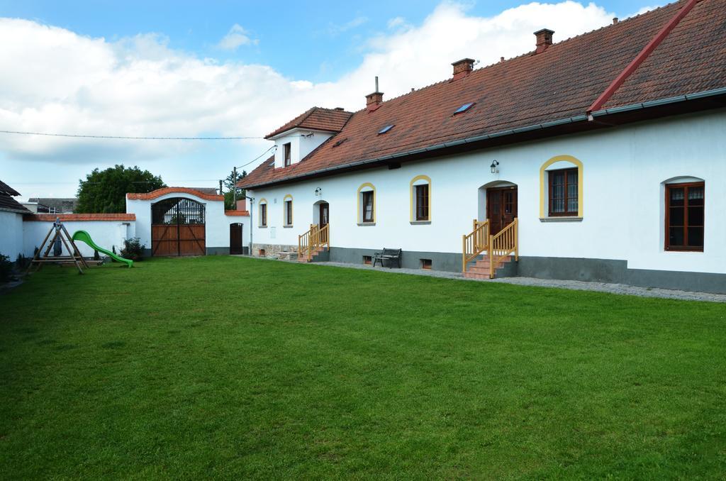 Appartamento Blazkuv Statek Malsice Esterno foto