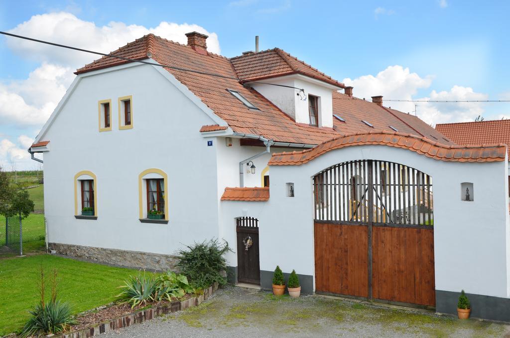 Appartamento Blazkuv Statek Malsice Esterno foto