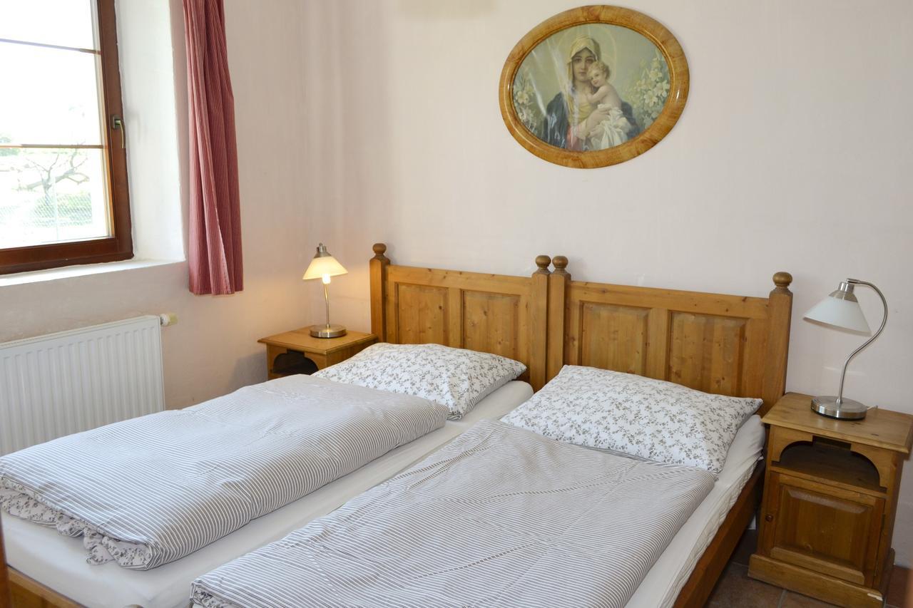 Appartamento Blazkuv Statek Malsice Esterno foto